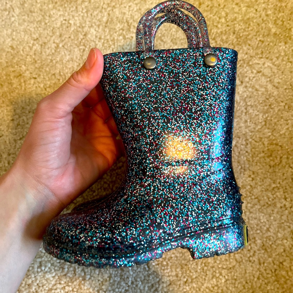 Daughter out grew but are is great condition!